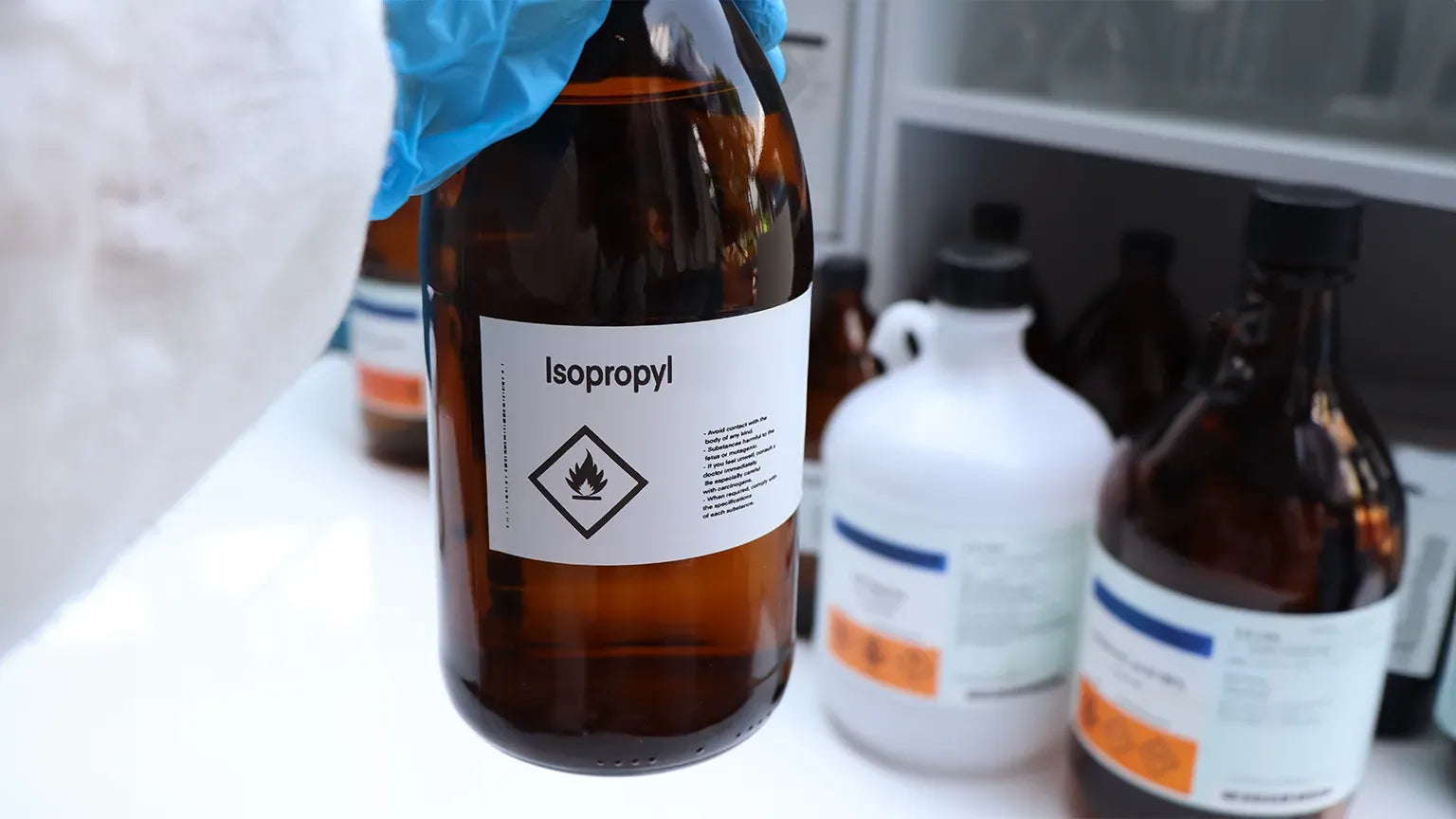 What to Look for When Choosing an Isopropyl Alcohol Supplier